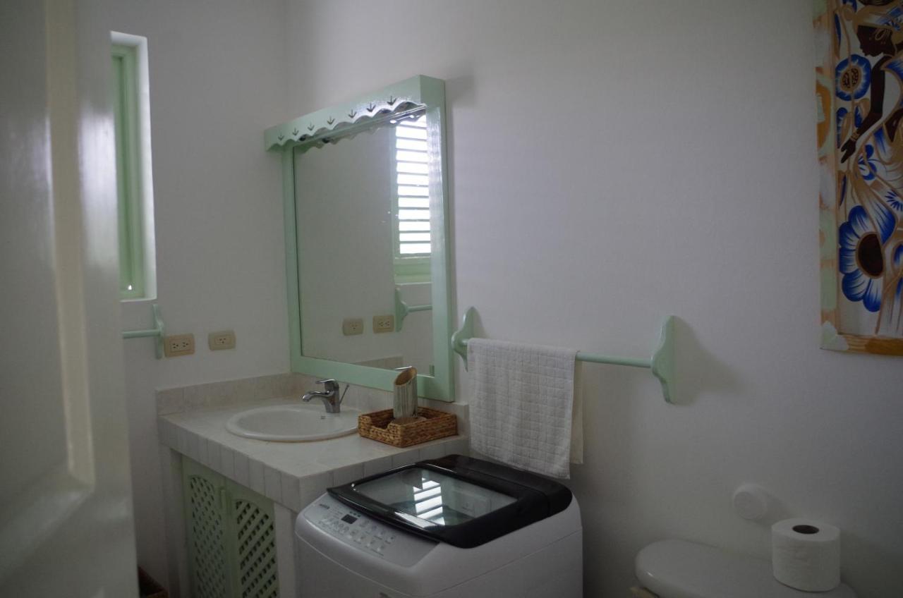 Little Paradise In Middle Of Beautiful Beaches! 라스테레나스 외부 사진